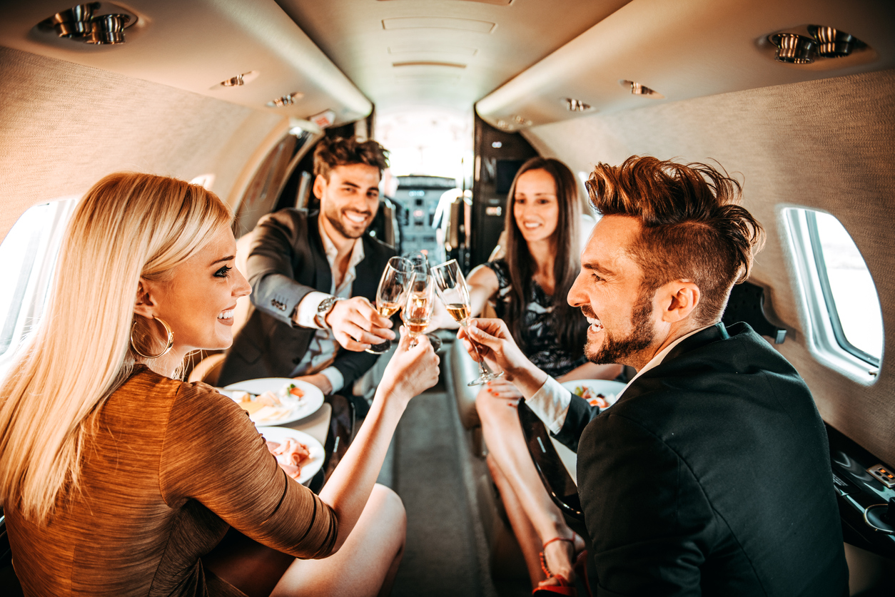  Hassle-Free Travel: Charter a Plane in Florida for Fast and Reliable Service